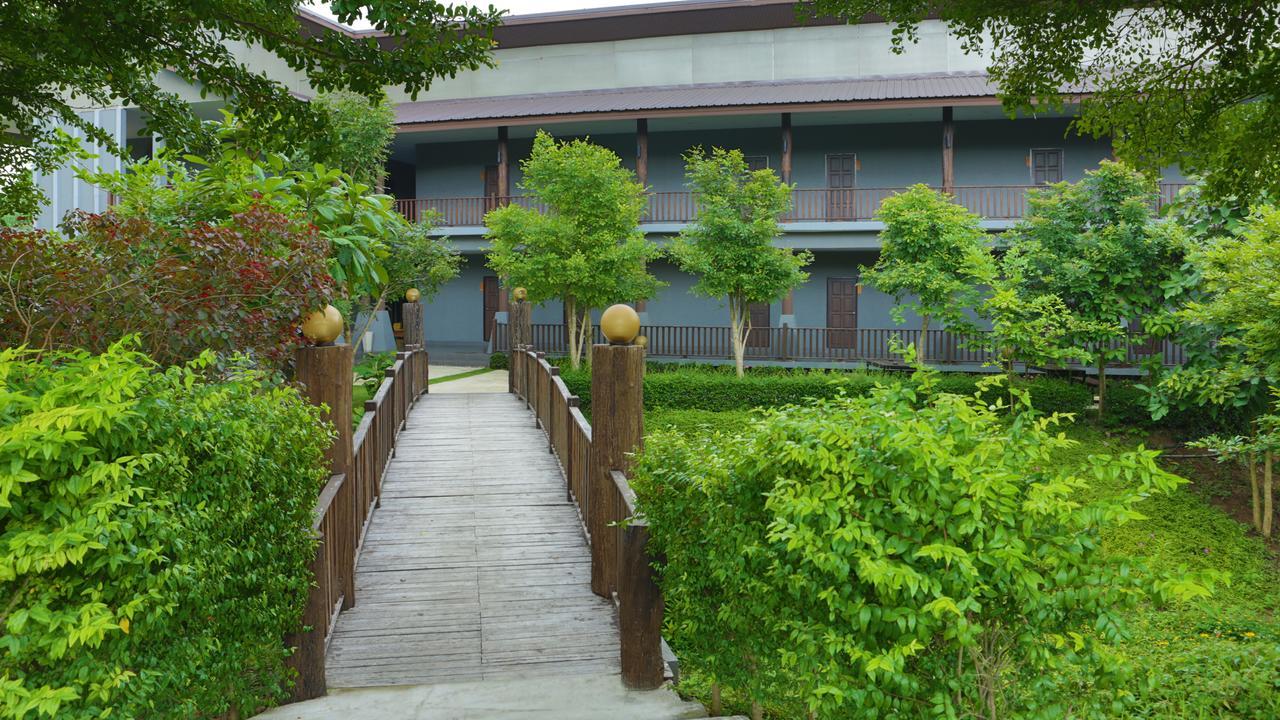 喃奔府班派林度假村 Li 外观 照片